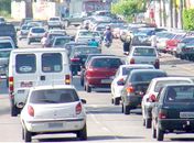 Detran/AL alerta para licenciamento de carros com placa final 2