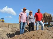 Santana Mariano acompanha limpeza de açudes, na zona rural de Major Izidoro
