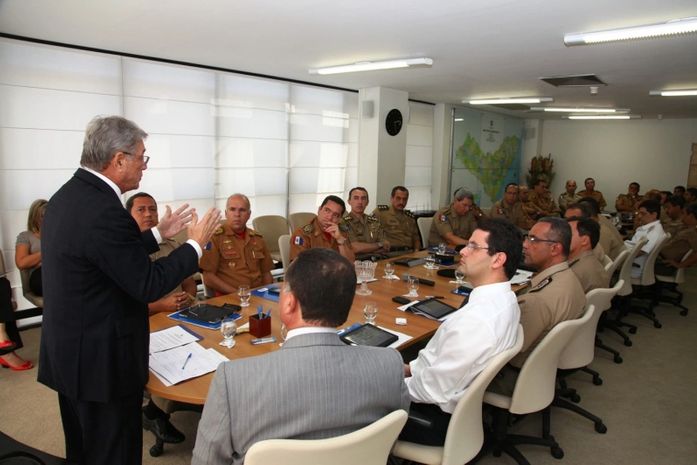 Governador recebe coronéis da PM e do Corpo de Bombeiros