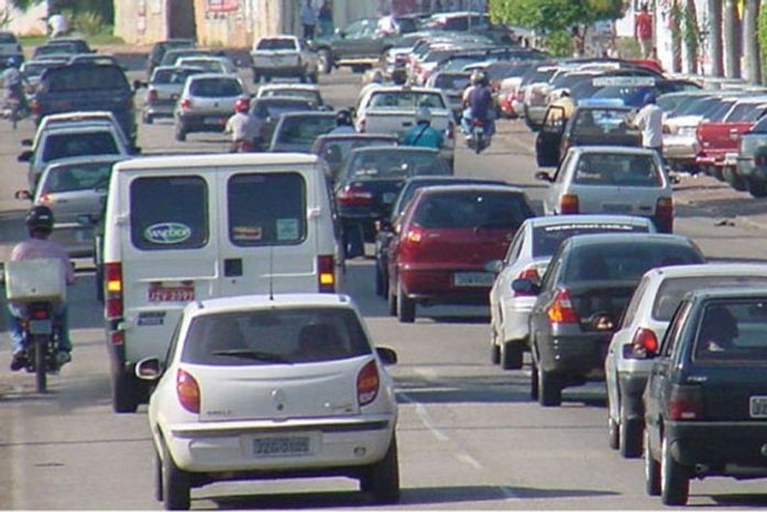IPVA de veículo com placa de final 2 tem desconto até esta quinta-feira