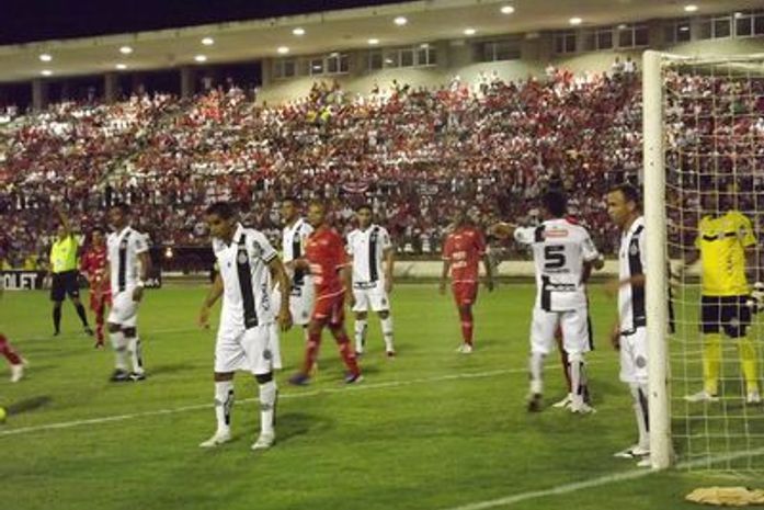 CRB dá o troco, vence o ASA e abre vantagem na liderança do hexagonal