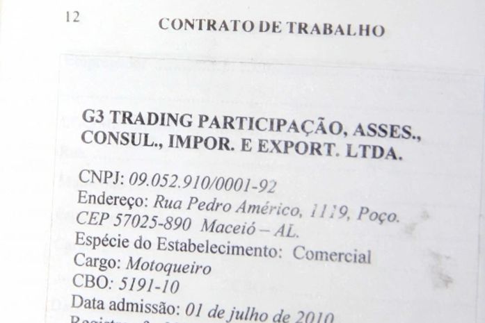 Ex-funcionários não tiveram baixa na carteira e continuam sem receber