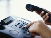Telefonia fixa deve ficar mais barata e gasolina mais cara neste ano, estima BC