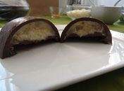 Professora ensina a fazer ovos de chocolate caseiros em 30 minutos
