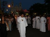 Multidão acompanha procissão de Nosso Senhor Morto com devoção