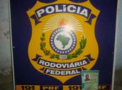 Polícia Rodoviária federal prende homem com habilitação falsa