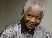 Mandela respira sem dificuldades, diz presidência da África do Sul