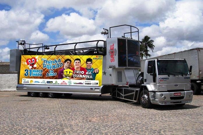 Tudo pronto para o desfile do bloco Minha Paixão em Anadia
