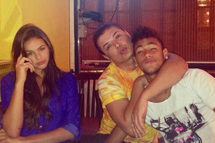 Neymar troca Marquezine por David Brazil em piada de primeiro de abril