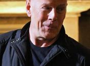 Bruce Willis que viver um vilão da franquia '007'