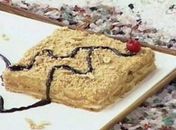 Pavê de amendoim leva licor de cacau e creme de leite; anote e experimente