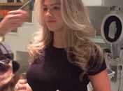 Adeus, confinamento! Ex-BBB Fani retoca o visual e fica mais loira; confira a foto