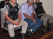 Condenado por morte de namorada retorna a prisão após meses em liberdade