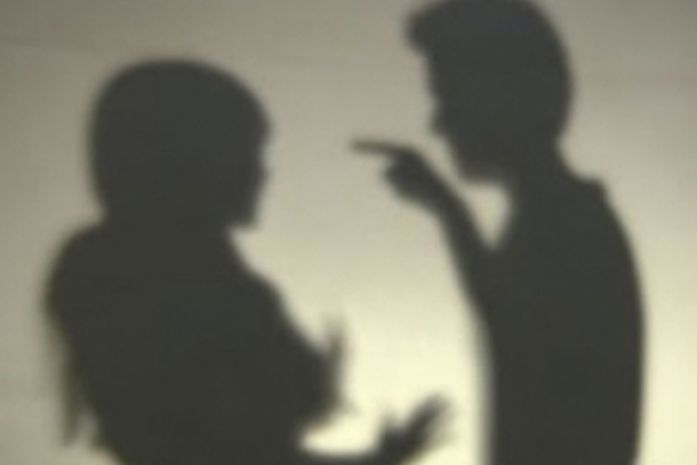 Após discussão, homem fica nu e ameaça ex-companheira