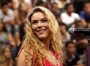 Homens que planejavam decapitar Joss Stone são condenados, diz site