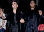 Filho de Magic Johnson assume namoro com rapaz de 20 anos