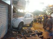 Motorista perde controle de carro e invade barbearia em Arapiraca 