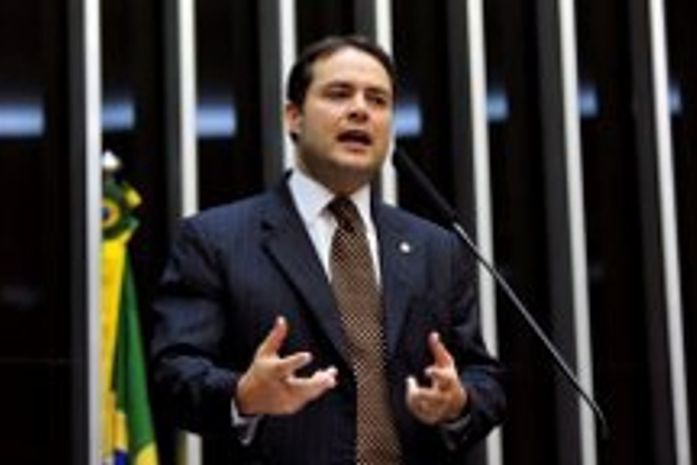 Renan Filho discursa sobre demarcação de terras em Palmeira dos Índios