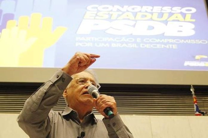 ‘Cansei de ver o PSDB dividido. Chega!’, diz FH durante congresso tucano em SP
