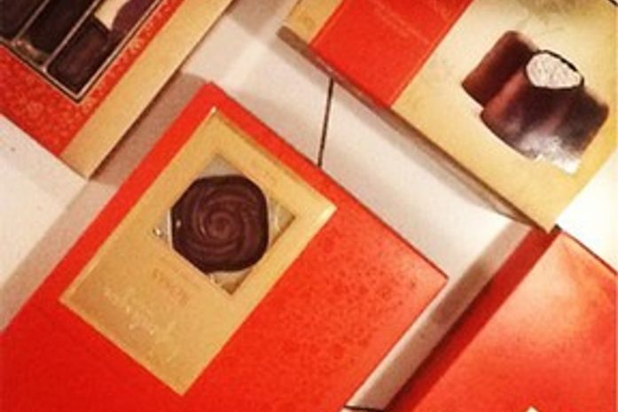 Fani posta foto dos chocolates que ganhou