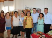 Renan Filho com prefeito Cristiano Matheus e rendeiras do novo mercado