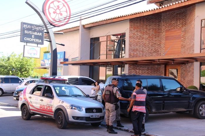 Polícia esteve no local