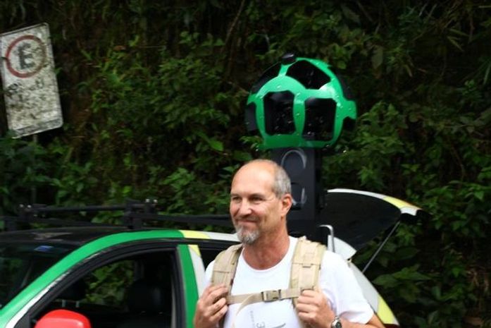 Com câmera Trekker, que permite mapear locais acessíveis somente a pé, equipe esteve no ponto turístico no domingo