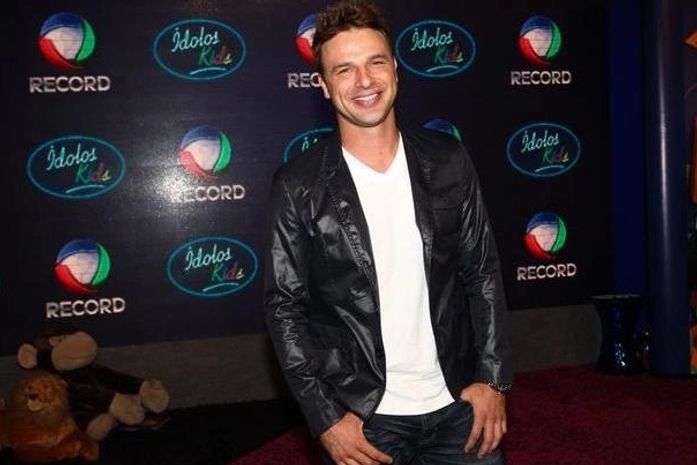 Cássio Reis, apresentador do Ídolos Kids da Record