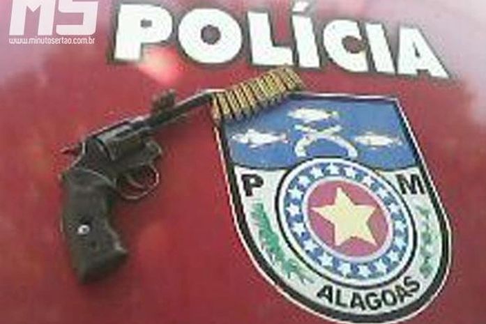 Arma apreendida com o acusado