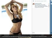 Carolina Dieckmann posa de biquíni  e exibe barriga sequinha em ensaio