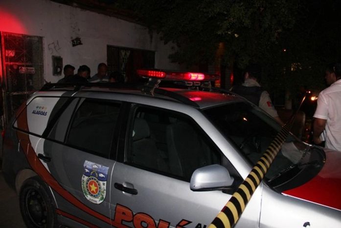 Homem é morto e outro fica ferido durante suposto assalto na Cabo Reis