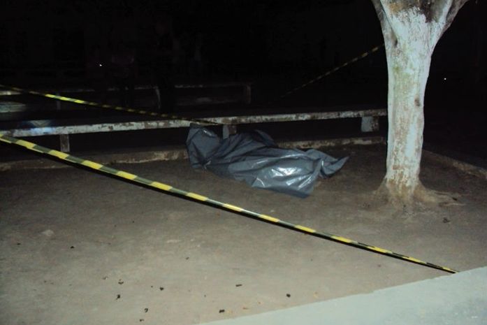 Homem é executado em praça pública