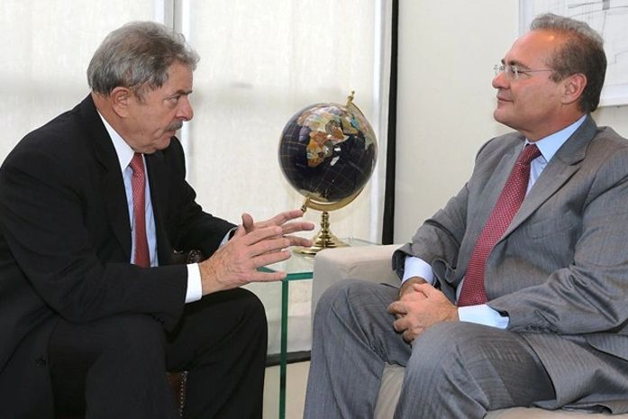 Ex-presidente Lula e o presidente do Senado, Renan Calheiros, se reuniram em São Paulo