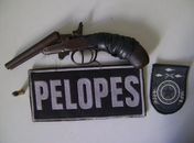 Pistola apreendida com o menor em bar