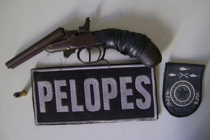 Pistola apreendida com o menor em bar