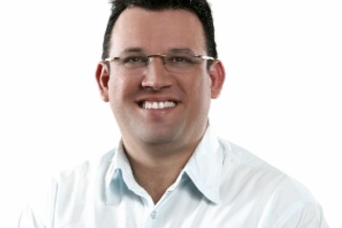 Câmara Municipal: debater projetos e votar, ou projetar votos com debates?