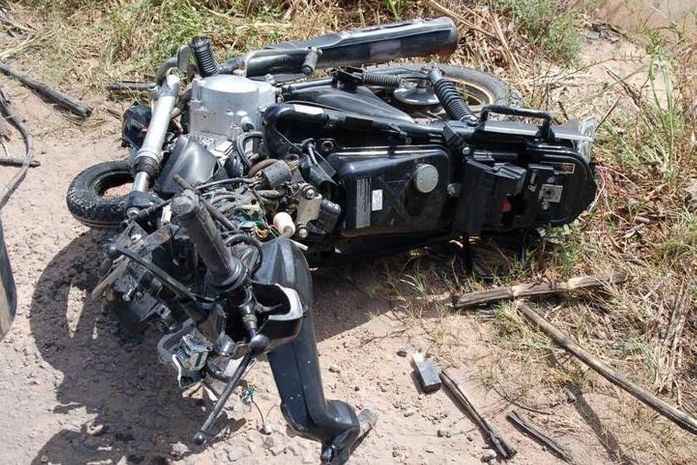 Moto ficou completamente destruida