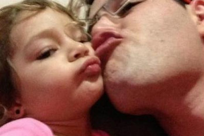 Em pose com a filha Maria Sophia, Pedro Leonardo lembra um ano do acidente e agradece que o ajudou na sua luta. 