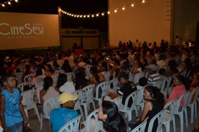 Cinema, pipoca e cultura marcaram o fim de semana em Lagoa da Canoa