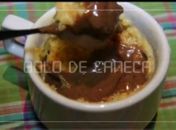 Bolo de cenoura feito na caneca é muito rápido e fácil: só usa micro-ondas