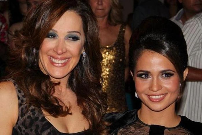 “Salve Jorge”: Morena dá surra em Lívia e vilã é confundida com prostituta