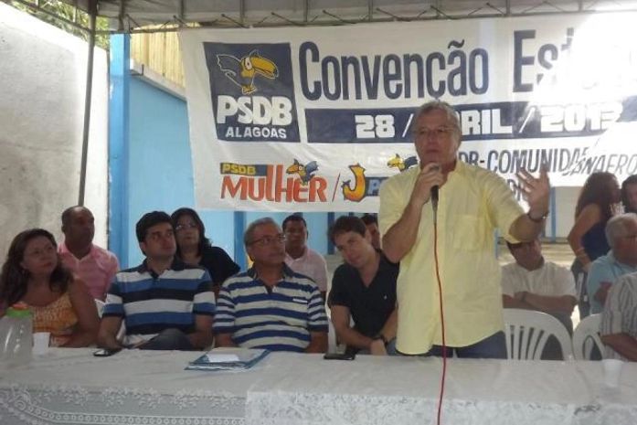 Tucano Teotonio falando na convenção do PSDB
