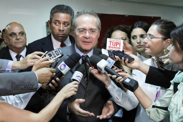 Após encontro com Gilmar Mendes, Renan nega crise entre poderes