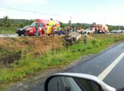 Carro capota na AL 101 Sul