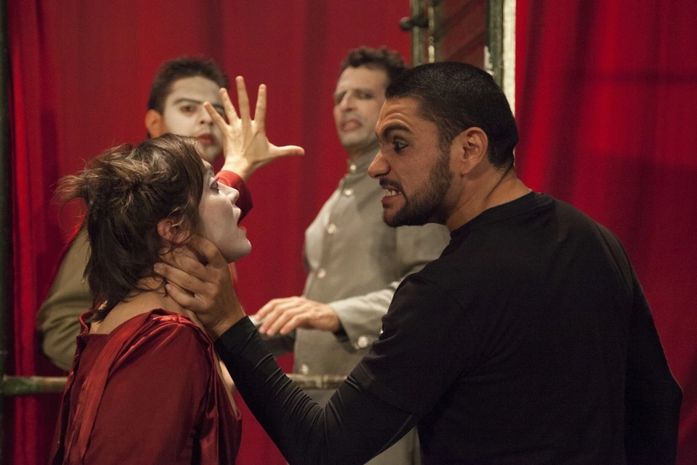 Clowns de Shakespeare comemora 20 anos e circula com o Hamlet por capitais do Nordeste