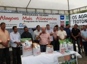 Agricultores de Santana do Ipanema recebem sementes para iniciar o plantio