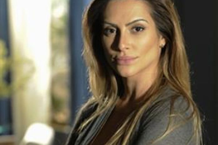 Jornal: Cleo Pires é internada em hospital de São Paulo