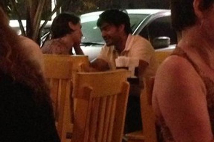 Página virada! Deborah Secco troca carinhos com o novo namorado no Rio