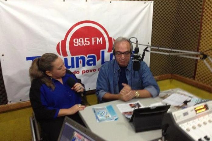 Rsoinha da Adefal dando entrevista na rádio em SMC