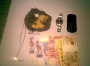 Policiais apreendem drogas e menor com arma de fogo